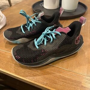 Under Armour Spawn3 Black Blue Pink Basketball Shoe 3024777-001 Men 7